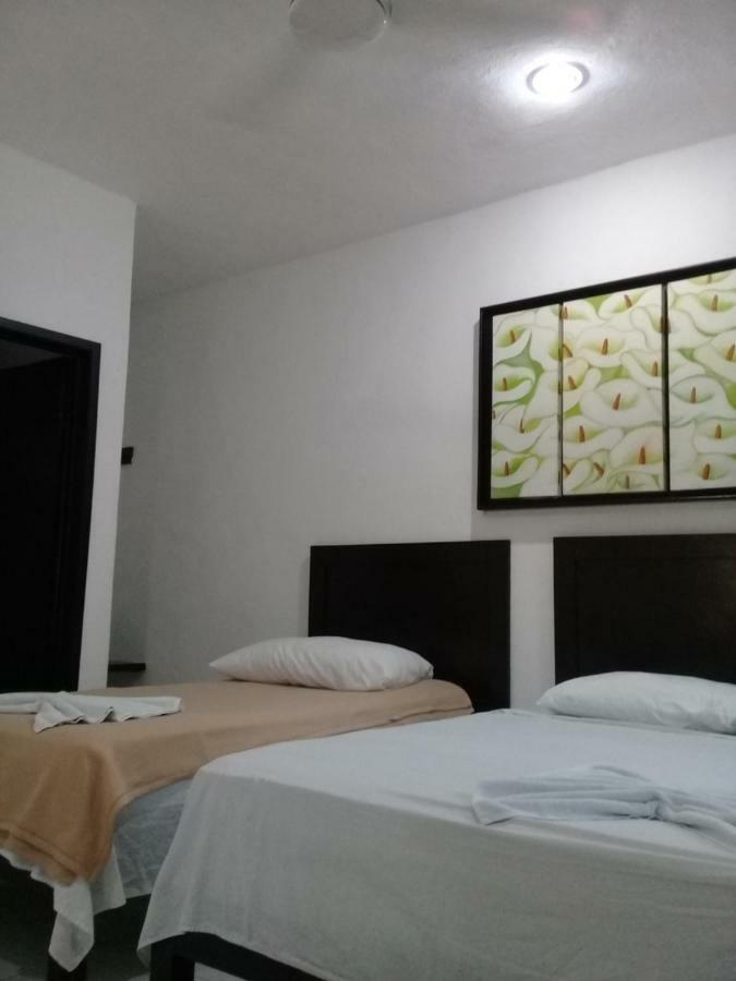 Hotel 41 Valladolid Valladolid  Buitenkant foto